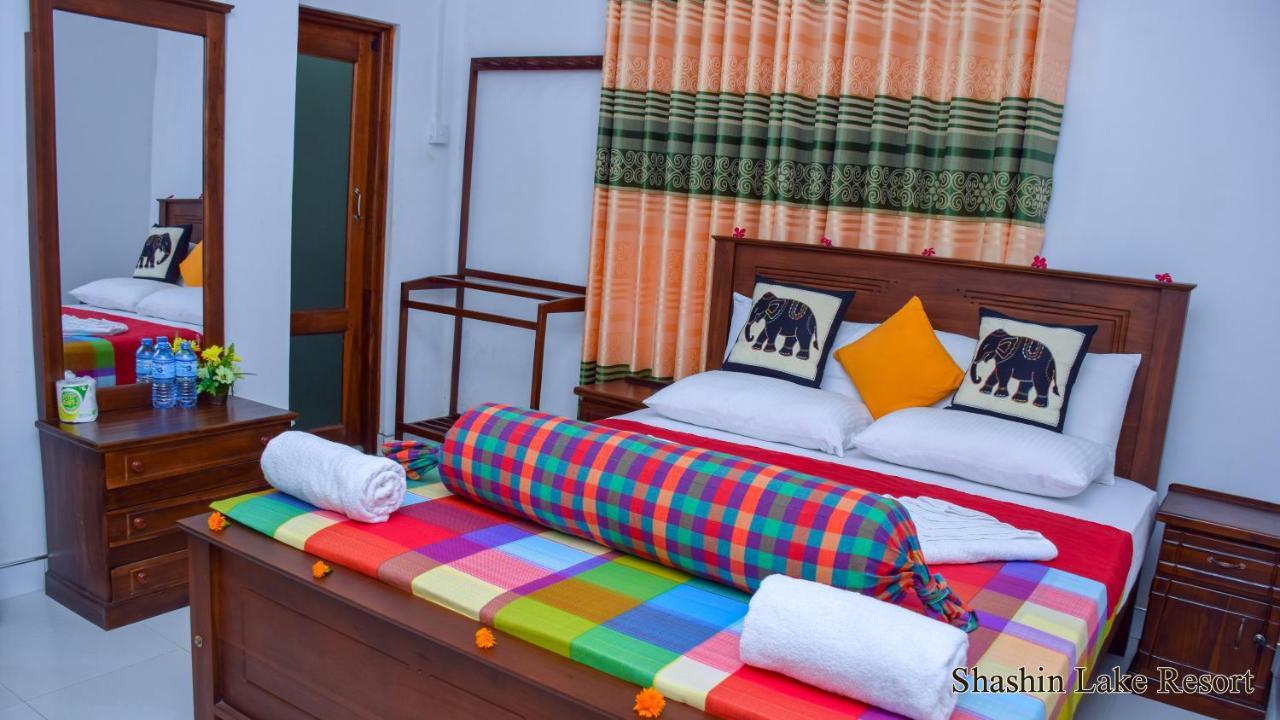 Shashin Lake Resort Dambulla Dış mekan fotoğraf
