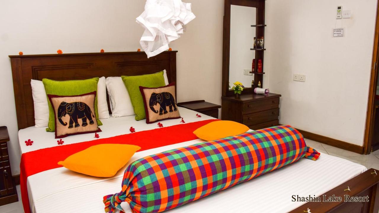 Shashin Lake Resort Dambulla Dış mekan fotoğraf